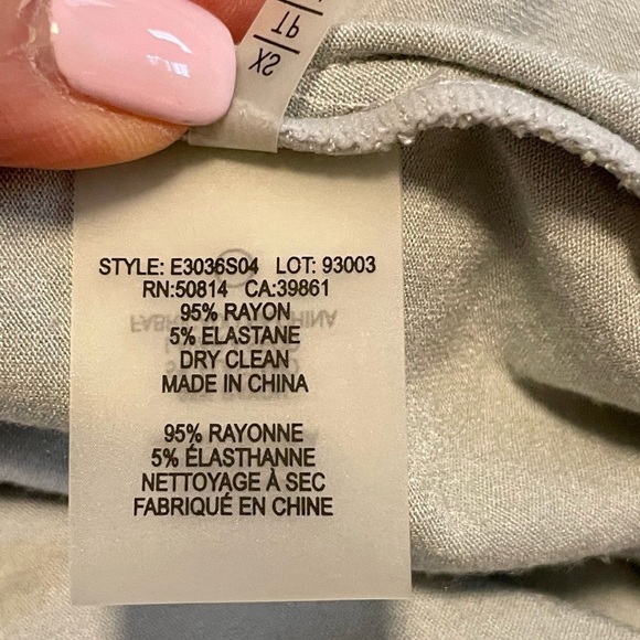 Elie Tahari summer dress with slip under piece - Picture 7 of 10